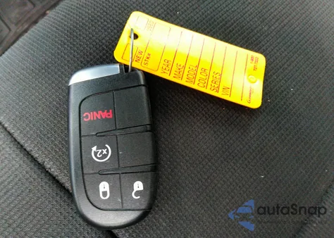 2016 Jeep Grand Cherokee Laredo из США, поврежденный, VIN 1C4RJFAG2GC317774